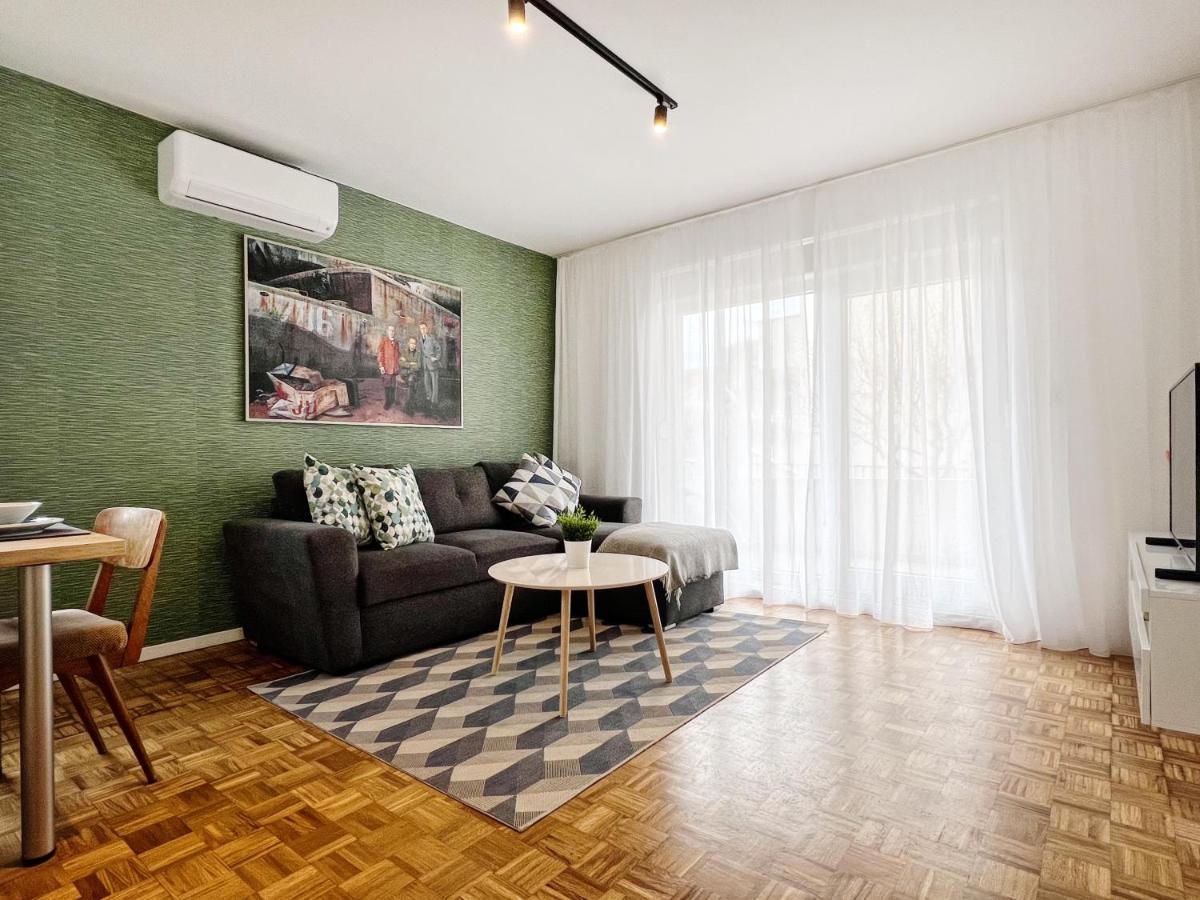 Apartments Valerian Novigrad Istria エクステリア 写真