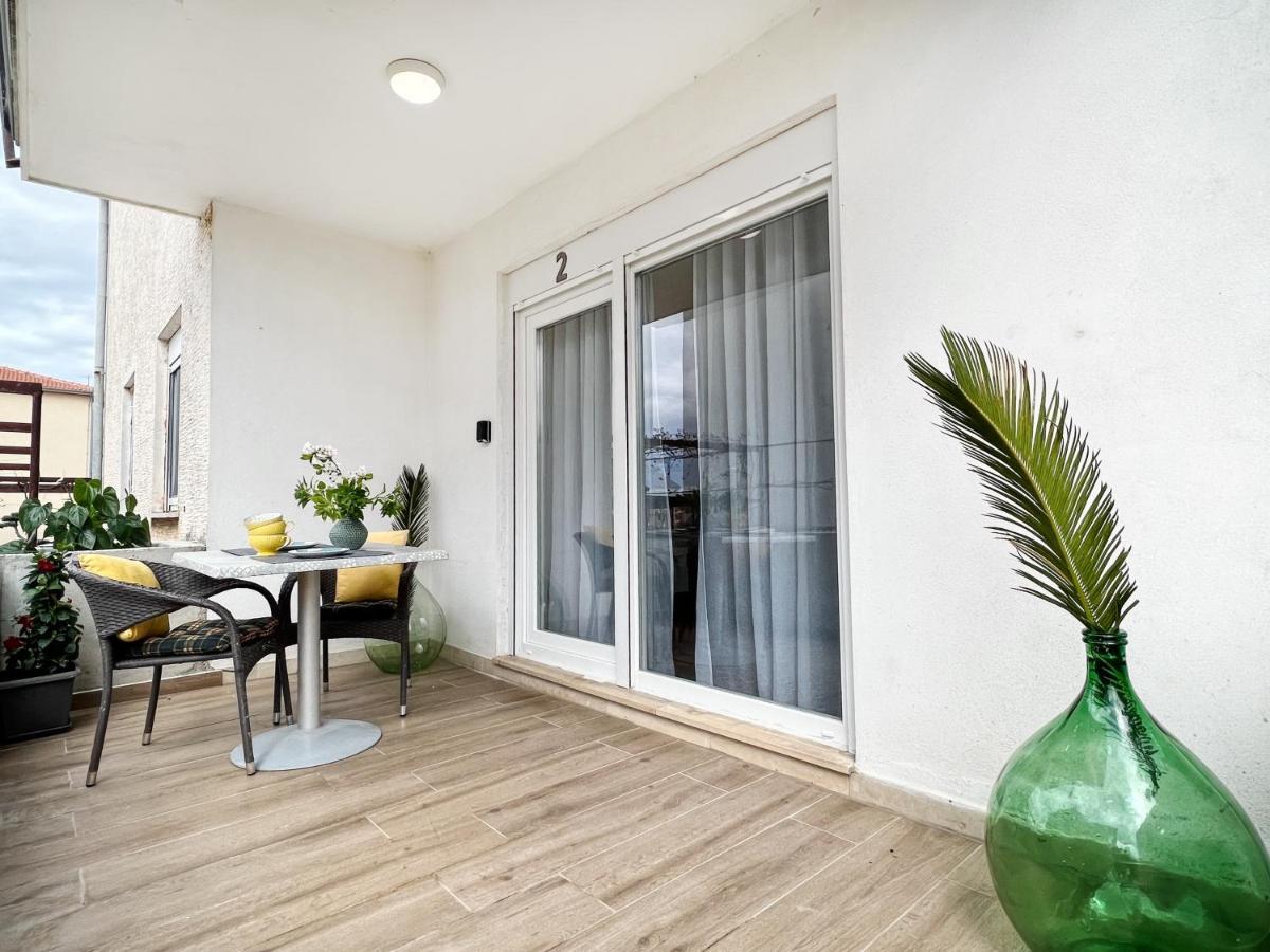 Apartments Valerian Novigrad Istria エクステリア 写真