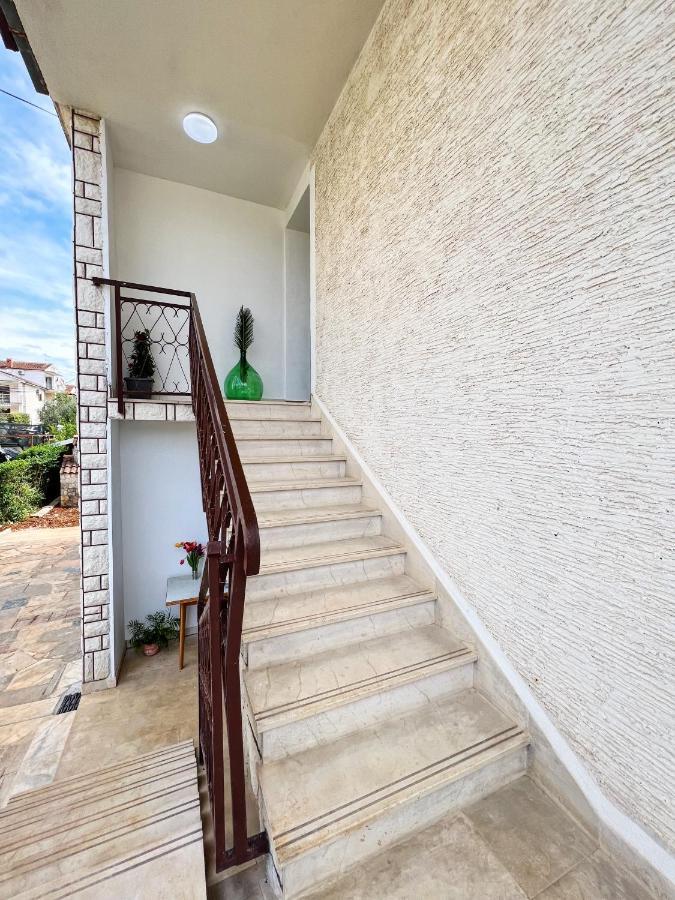 Apartments Valerian Novigrad Istria エクステリア 写真